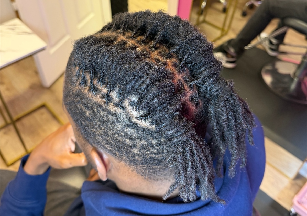 Interlocking (100-150 Locs)