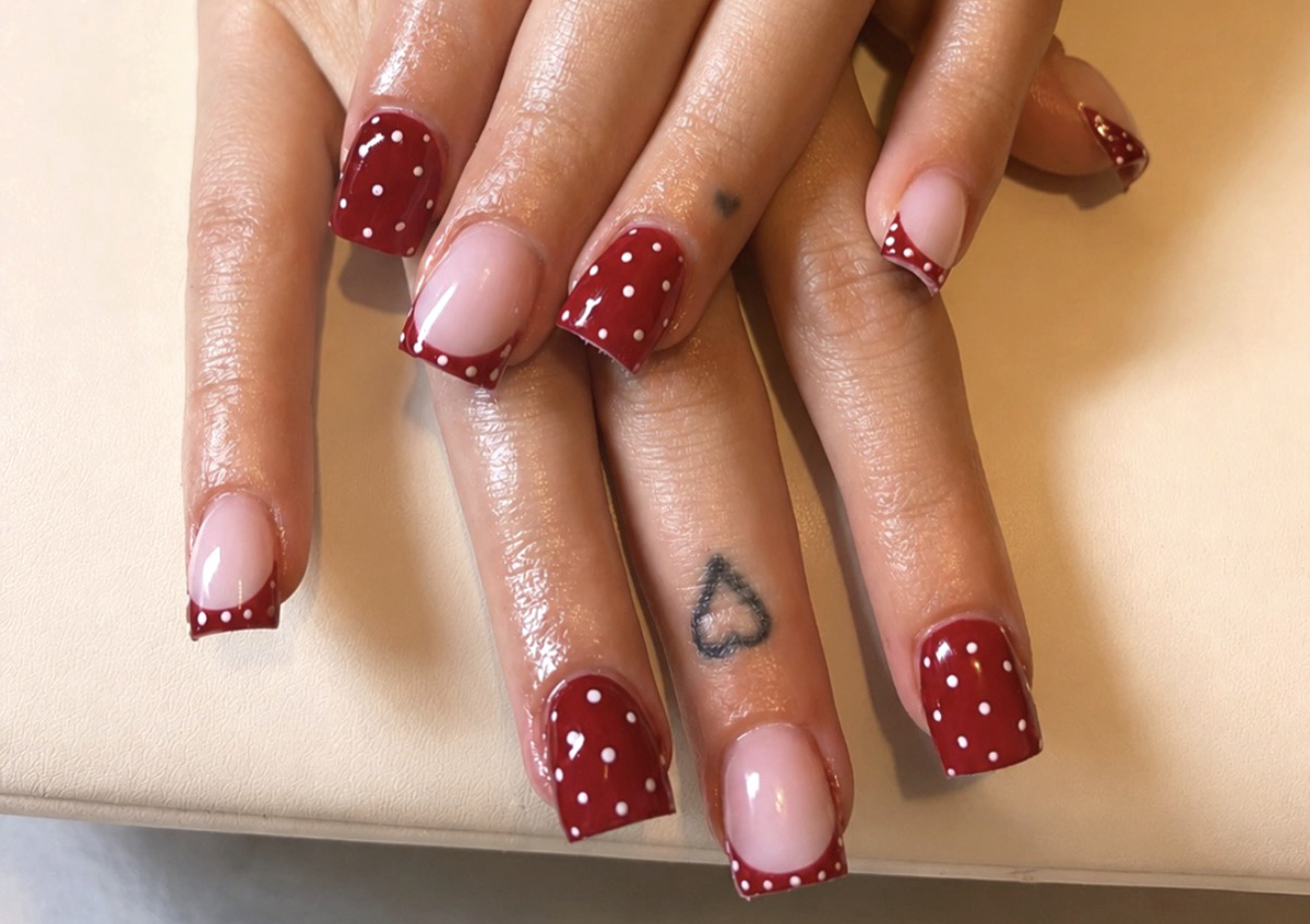 Acrylic (Simple Nail Art)