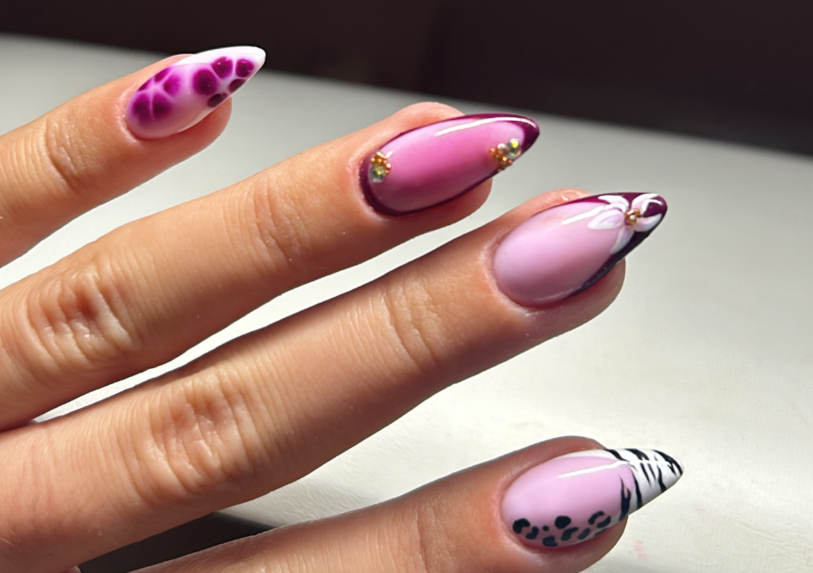 Biab & detailed nail art (multiple nails/ hand drawn)