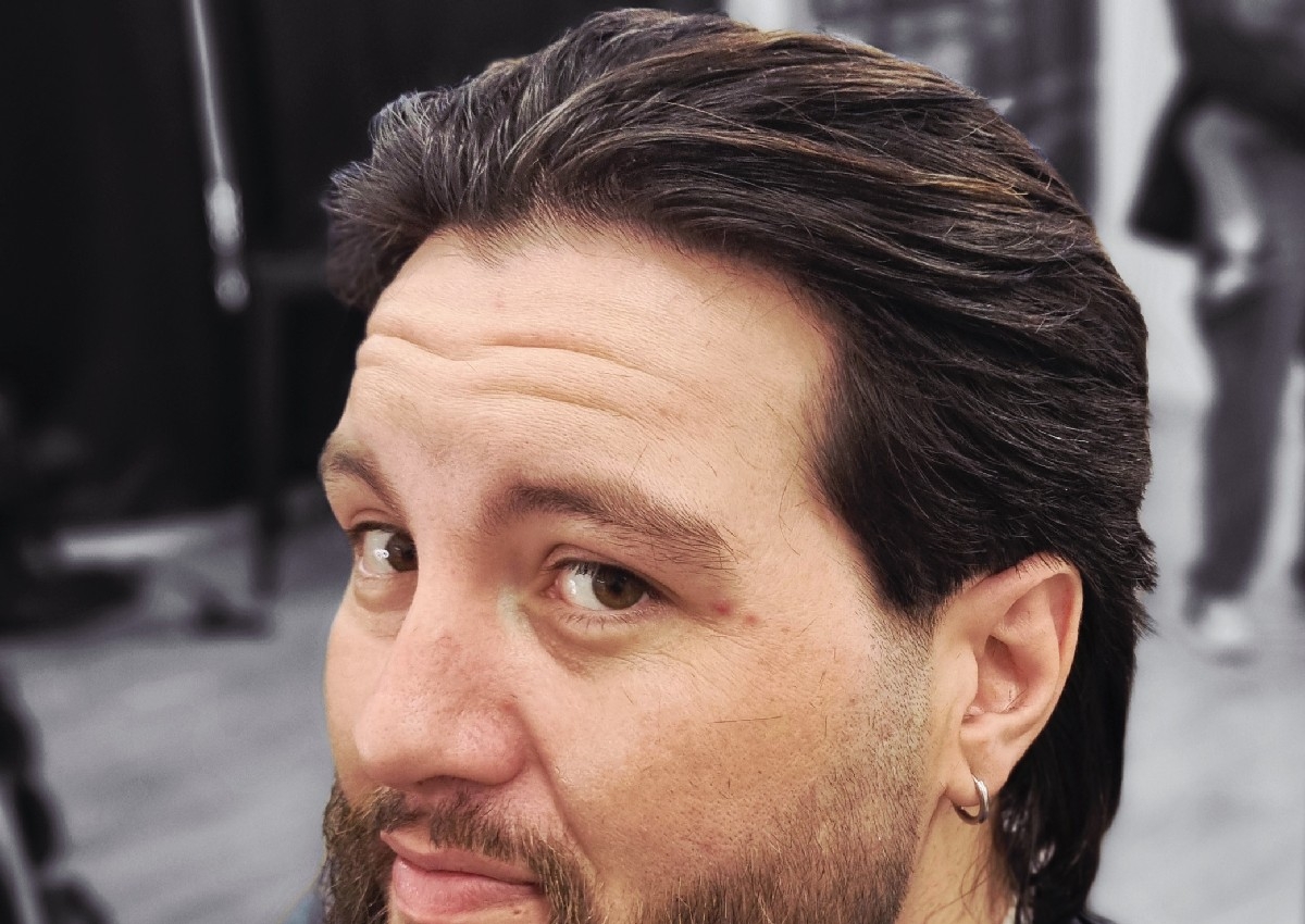 Premium Scissor & Razor Experience