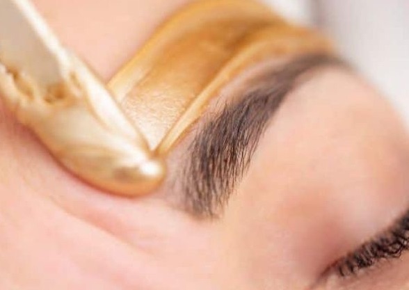 Eyebrow reshape wax