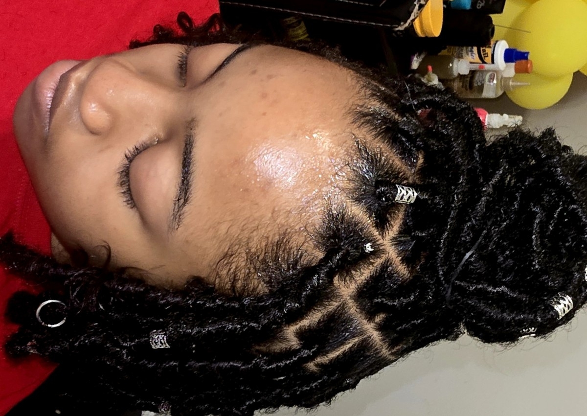 Butterfly locs (neck length)