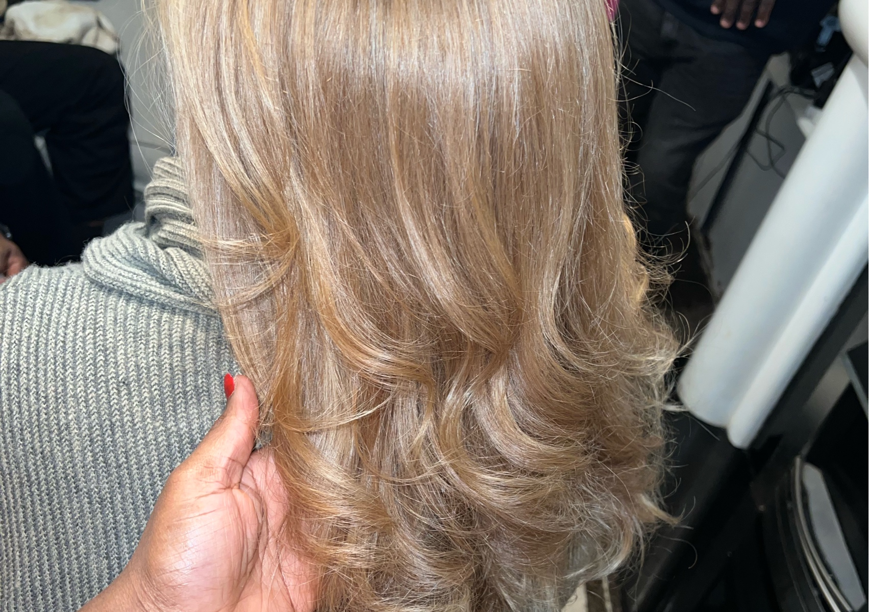 Wash and blow drying 