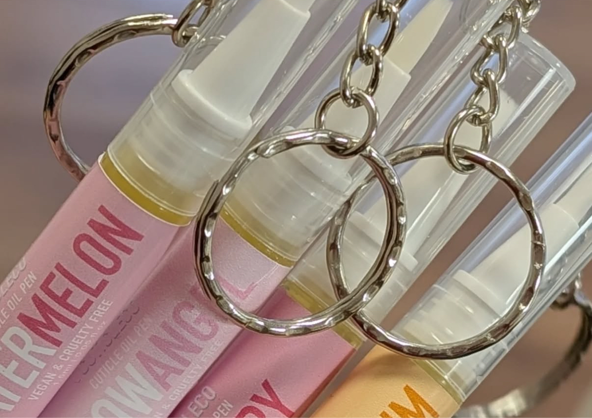 Cuticle oil pen keyring