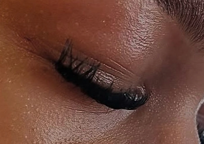 Lash Clusters 