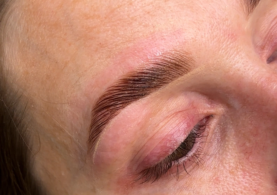 Brow Lamination With Hybrid Tint