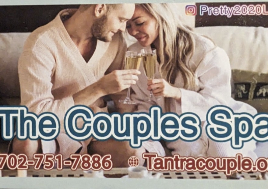 Honeymoon spa package 120 Minutes ( The original was $600 ) A 60 minutes full body massage+ a Anti-aging facial with collagen💞 