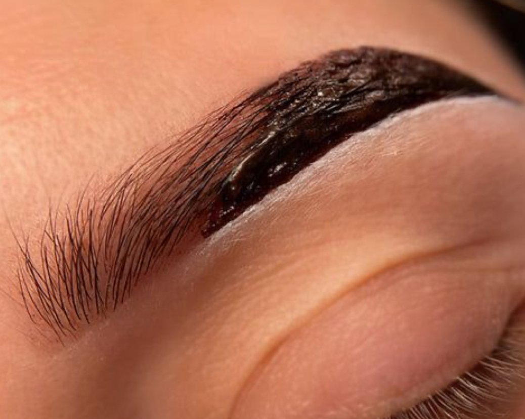 Brow tint 