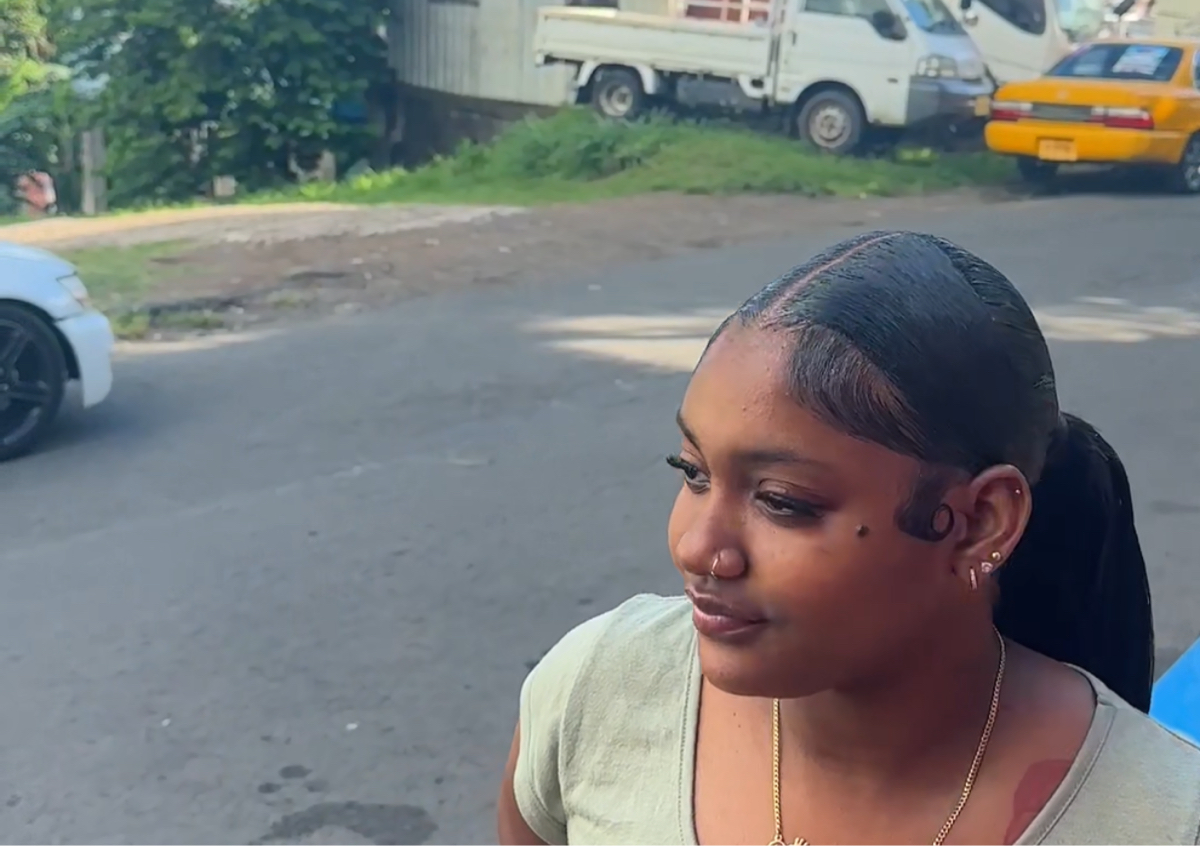 Ponytail w/weave