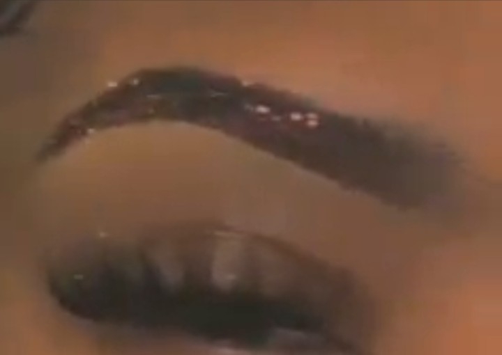 Eyebrow tint with shape up