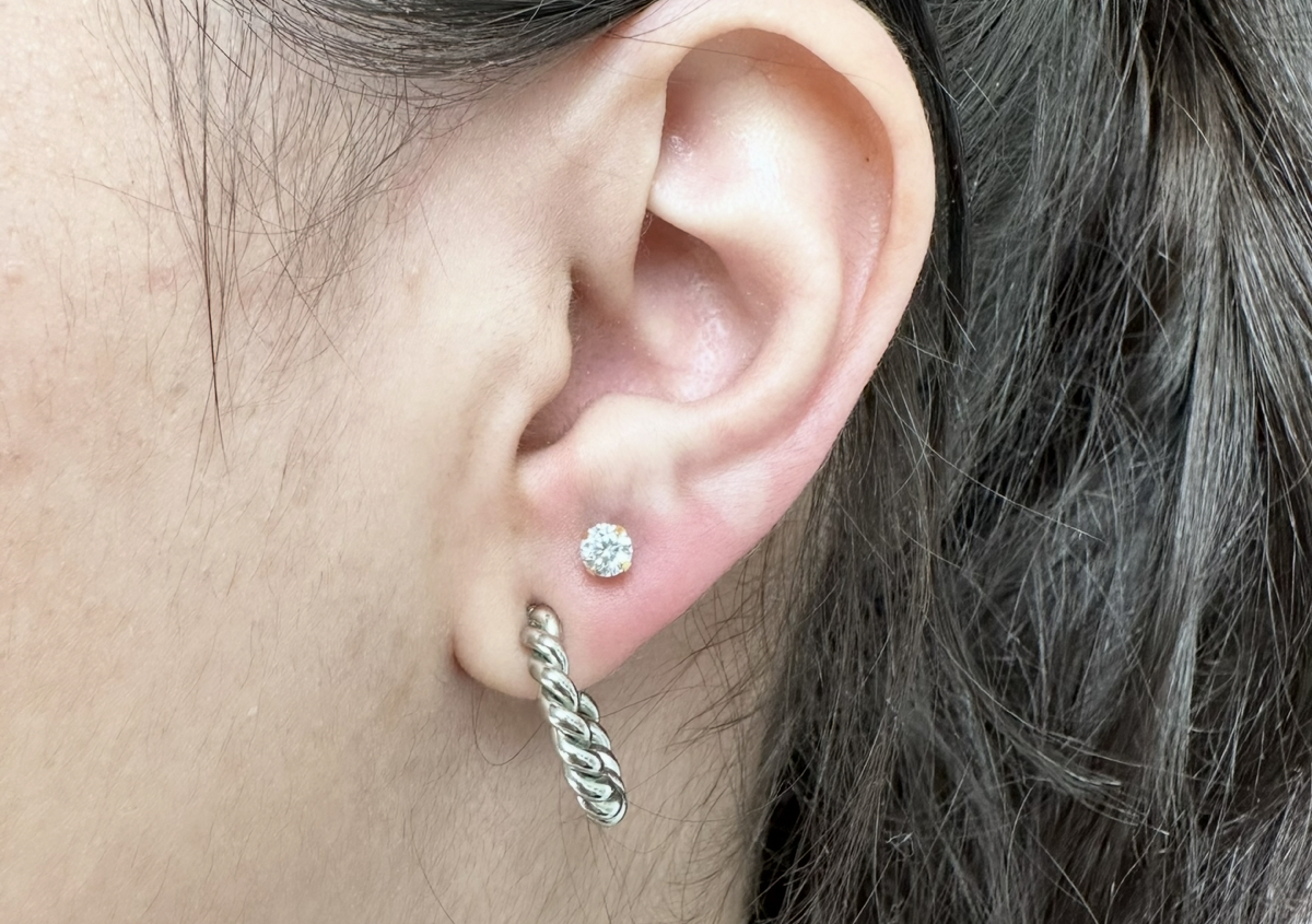 second lobe piercing (pair)