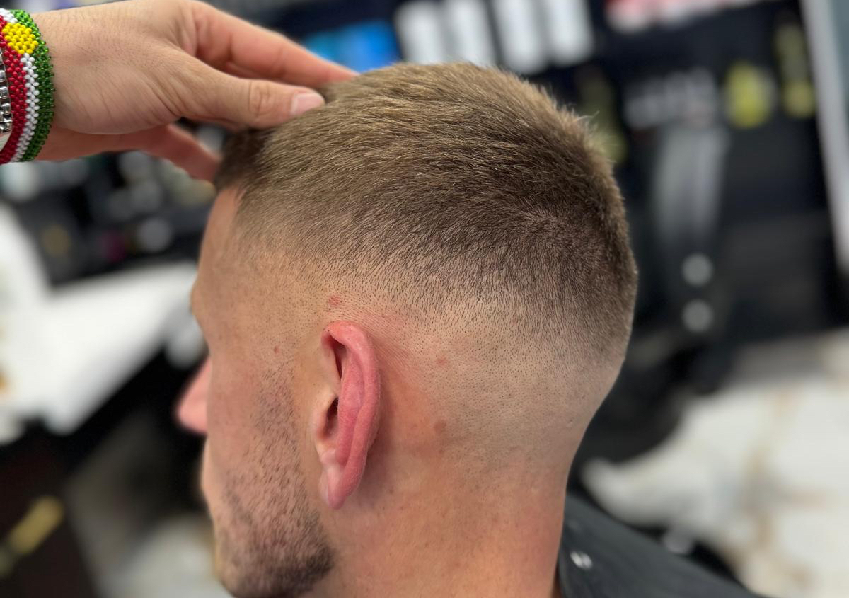 Full service ( haircut and hot towel shave)