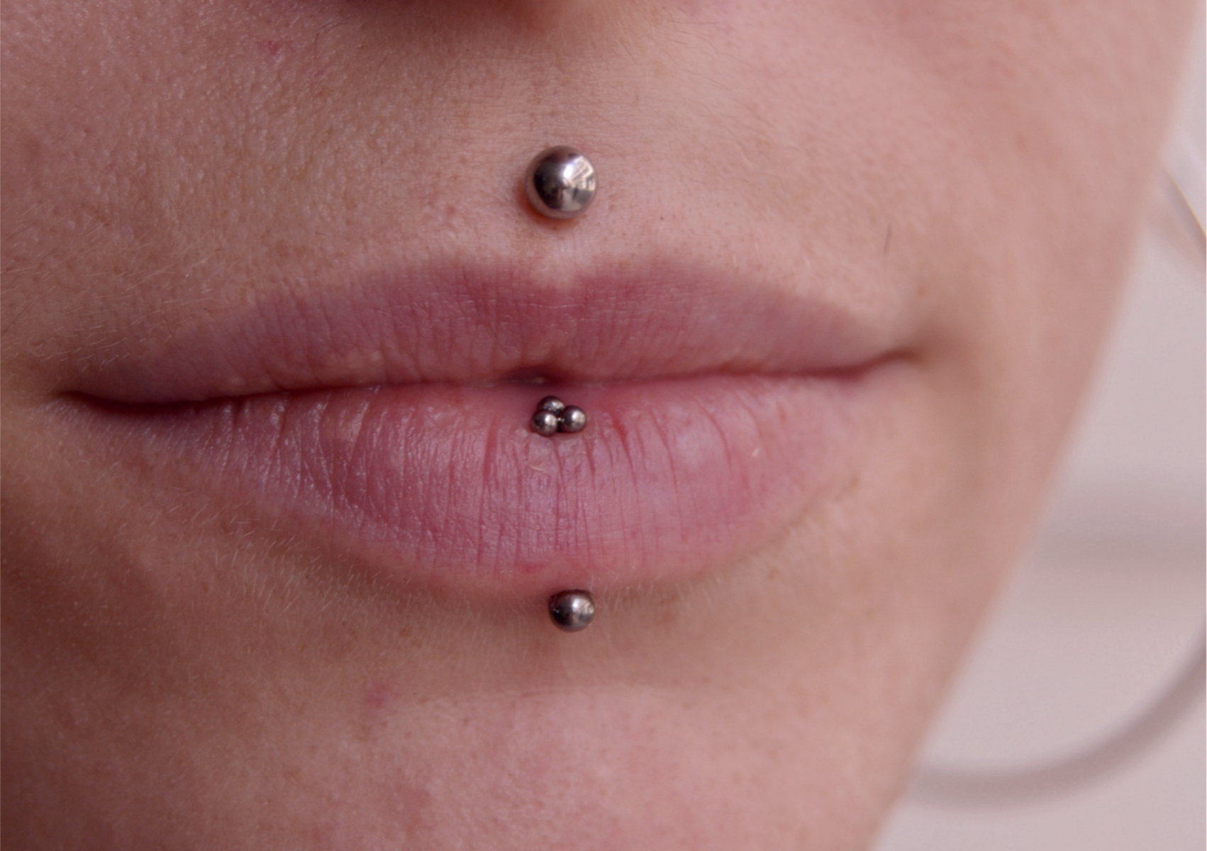 Vertical Labret