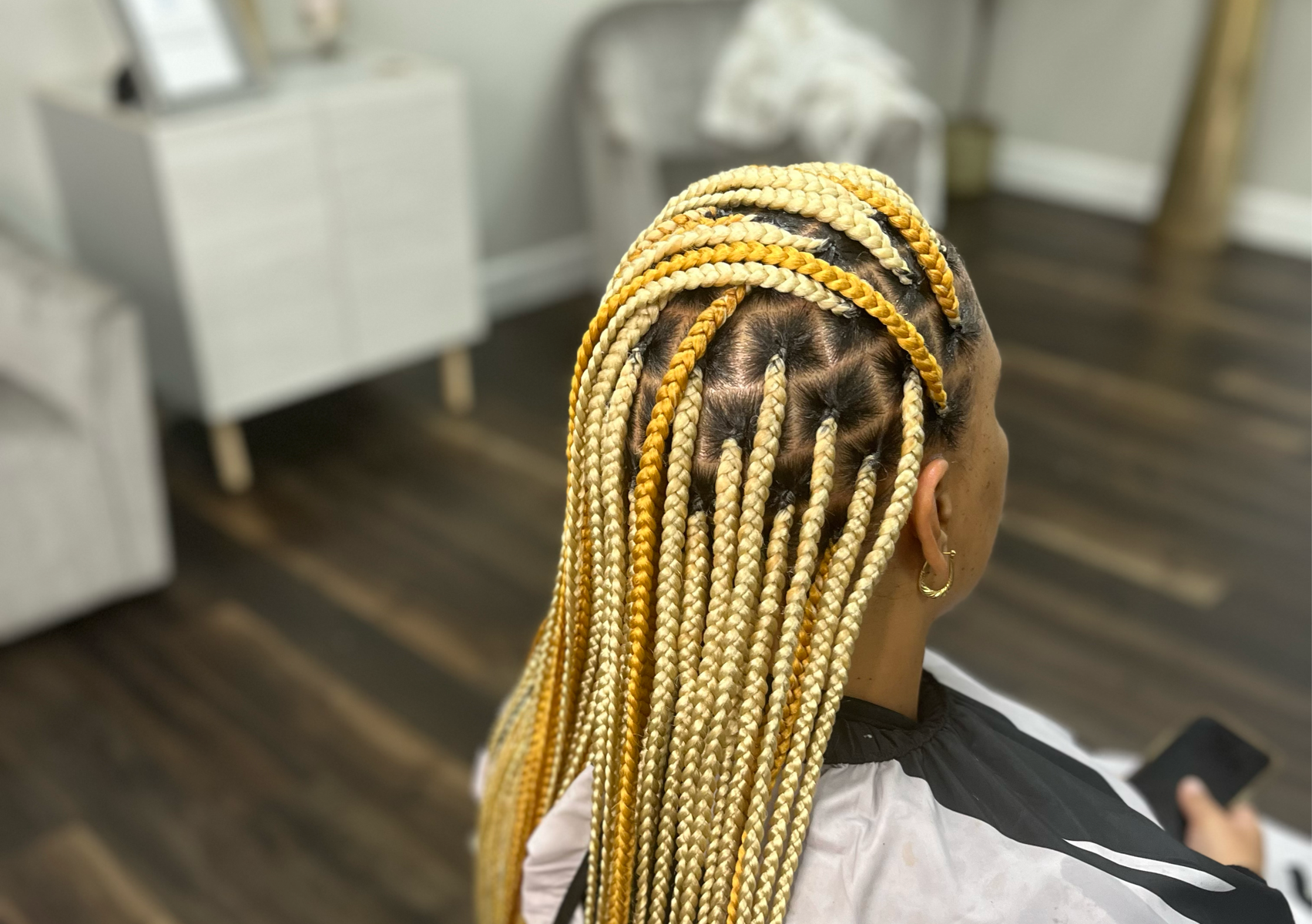 Medium Knotless Braids