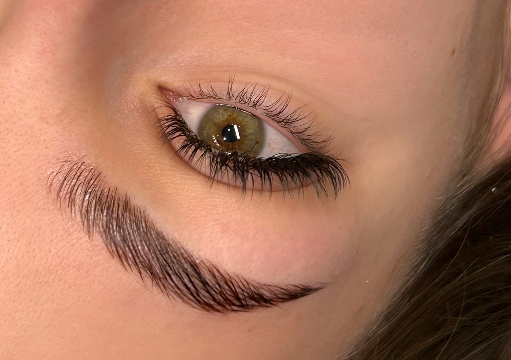 Any Lash Extensions full set + Brows (including lamination amd tint) 