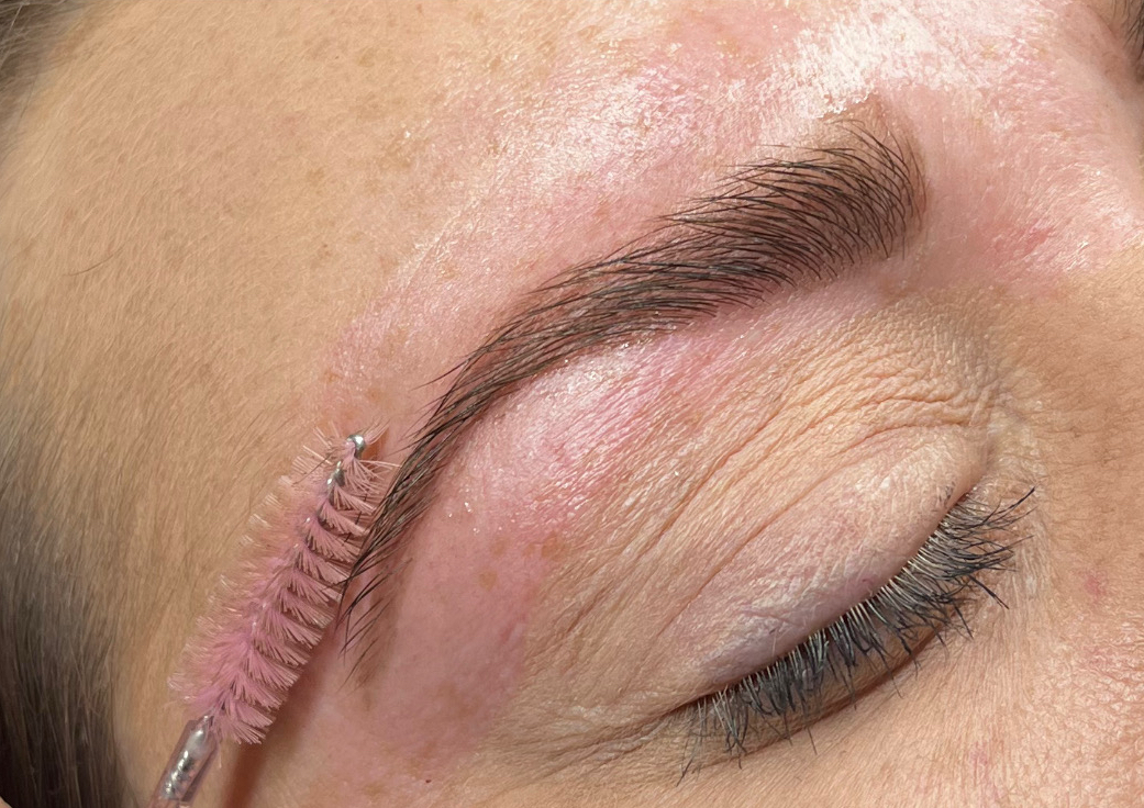 Brow wax & tint