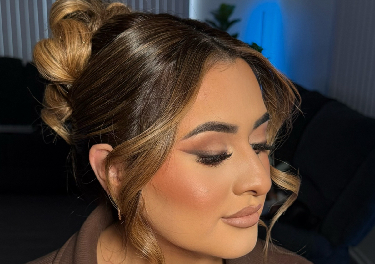 MAKE UP & HAIR FOR HOUSE CALL 