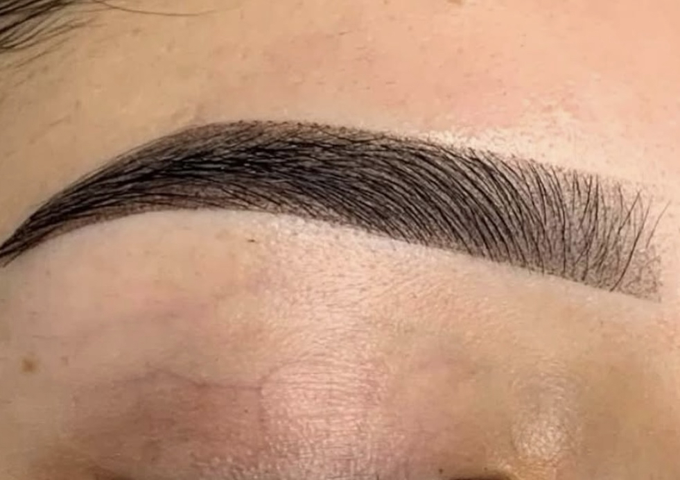 Brows  Shape + Wax