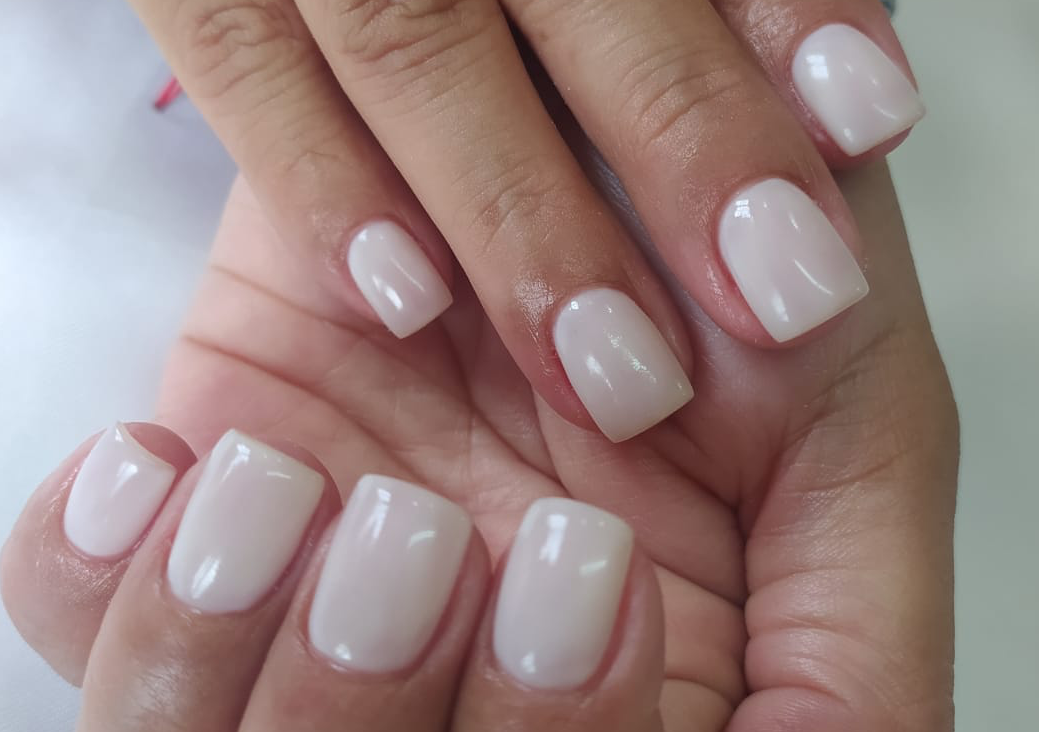 Baño de Acrílico Natural (Transparente) + Gel Permanente (Un color)