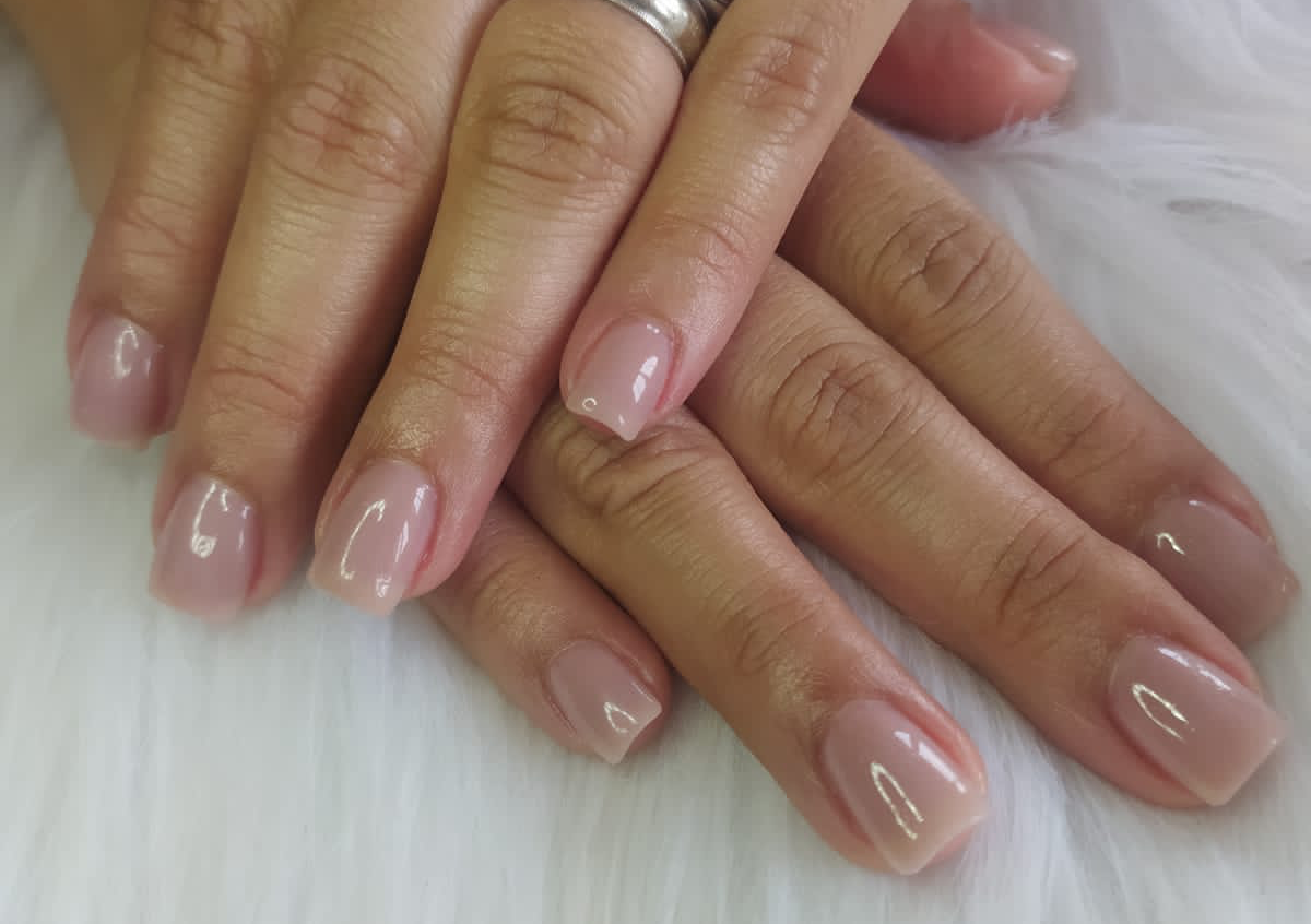 Manicure Ruso con Gel Permanente