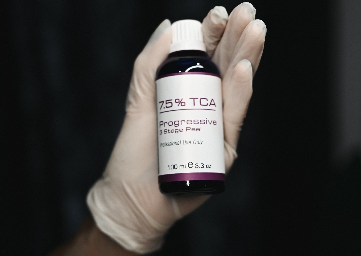 JUNE PROMO DermaFix Light Peel 