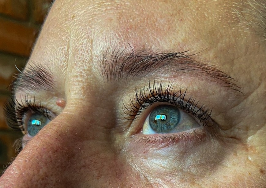 Classic Lash Extensions Black Full / 4 week fill 