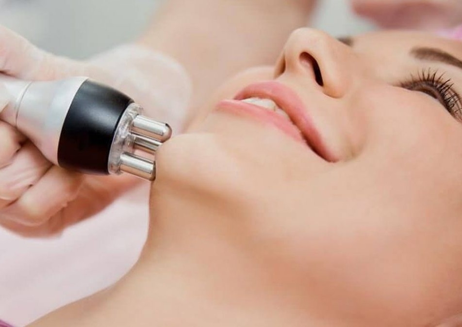 Microcurrent - EMS Facial