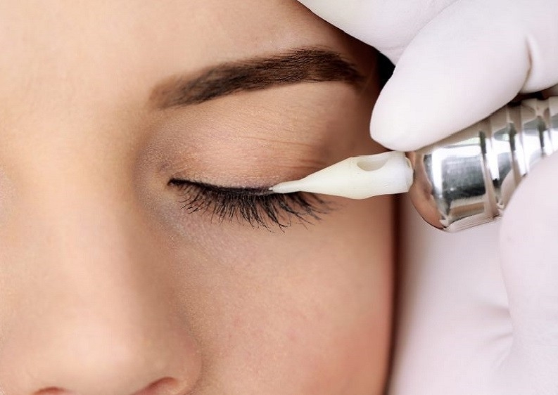 SPMU - Eyeliner (top OR bottom lid only) with Lash Enhancement