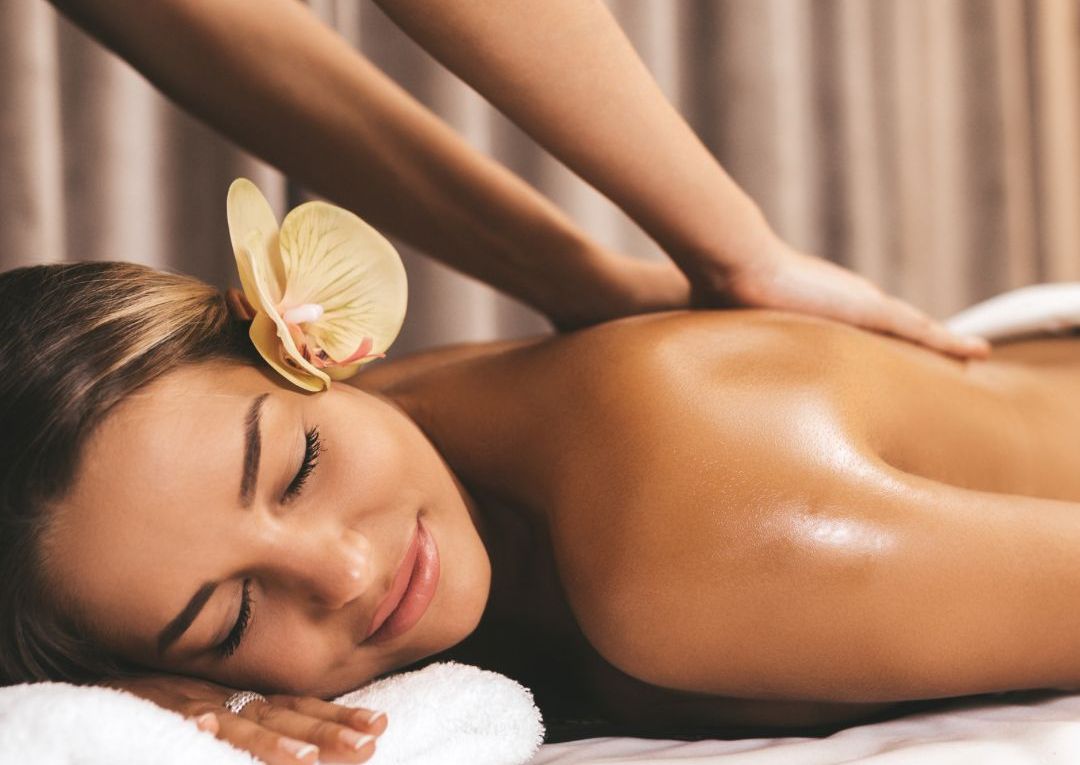 Glow & Hydrate Facial + Back Facial