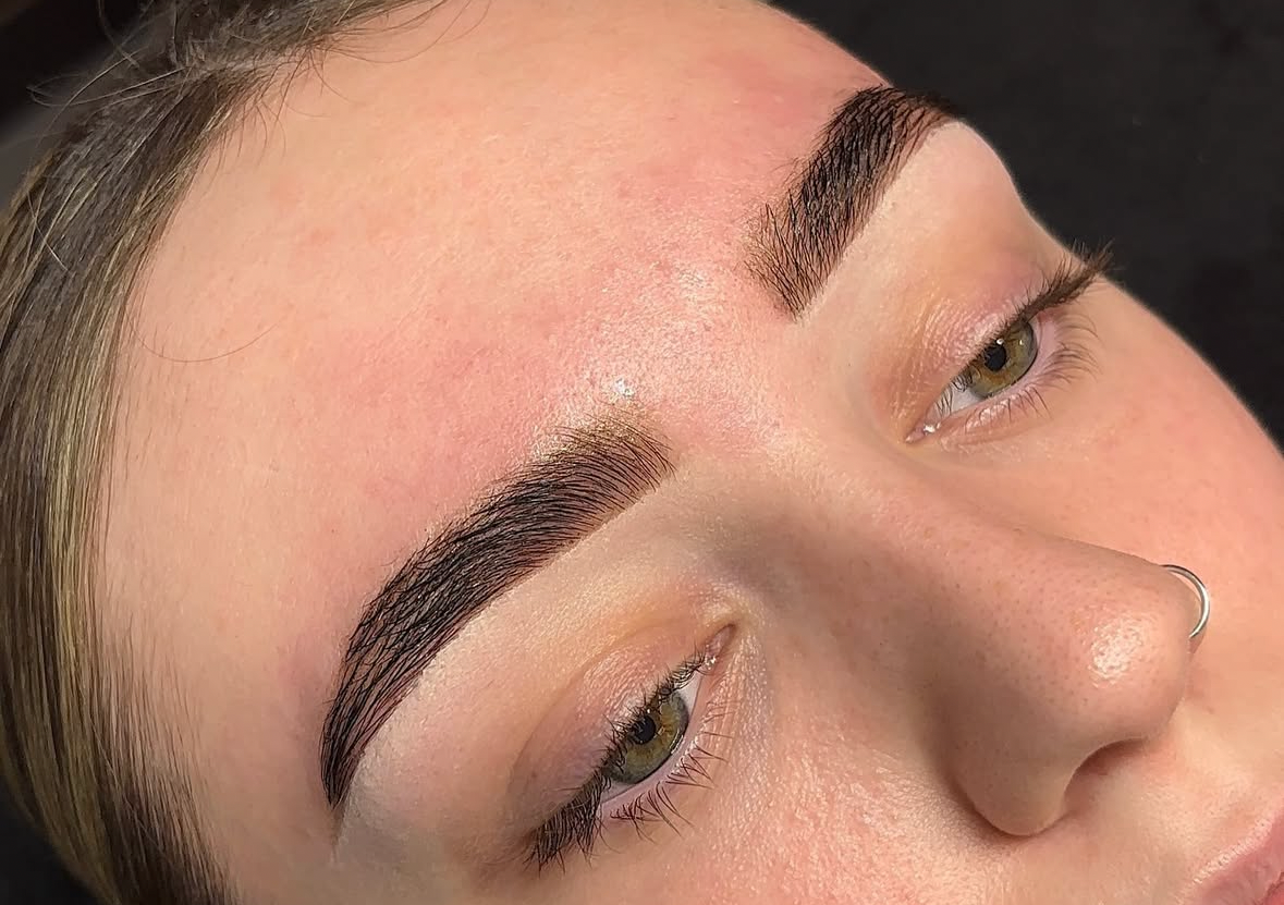 Brow Shape & Tint