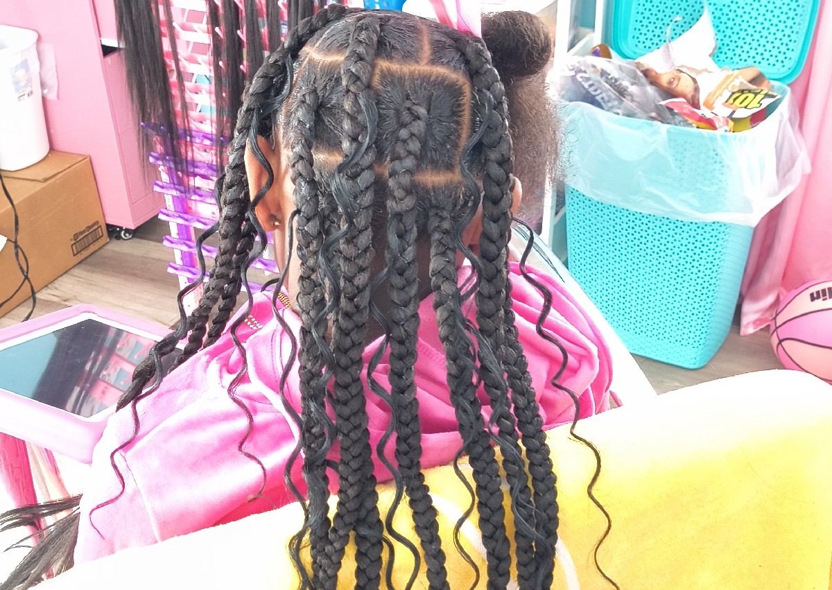 *SPECIAL* (JAN 18-MARCH 1ST) Jumbo Knotless or Box Braids Hair Provided mid back length 12 AND UNDER