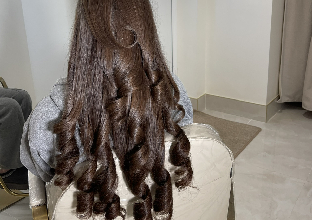 Wash & Bouncy Blow Dry on Hair Extensions
