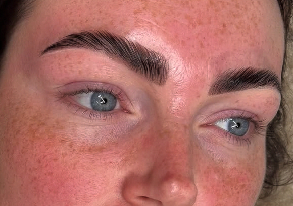 Brow Lamination & Hybrid Tint