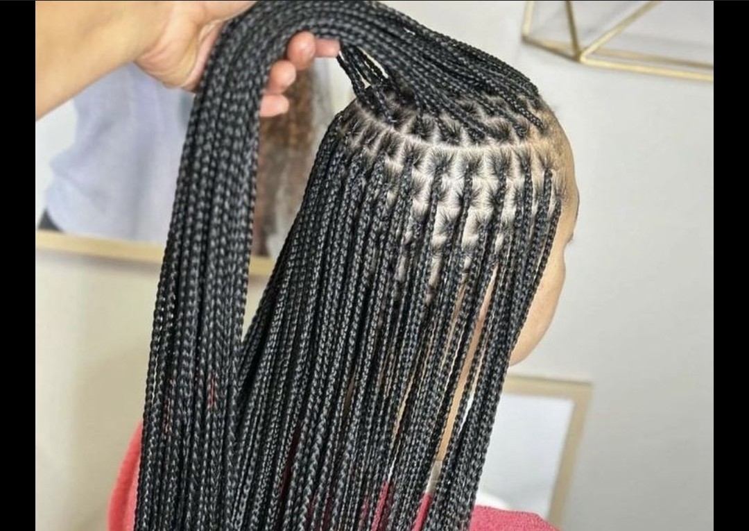 Small Knotless Braids - MB 