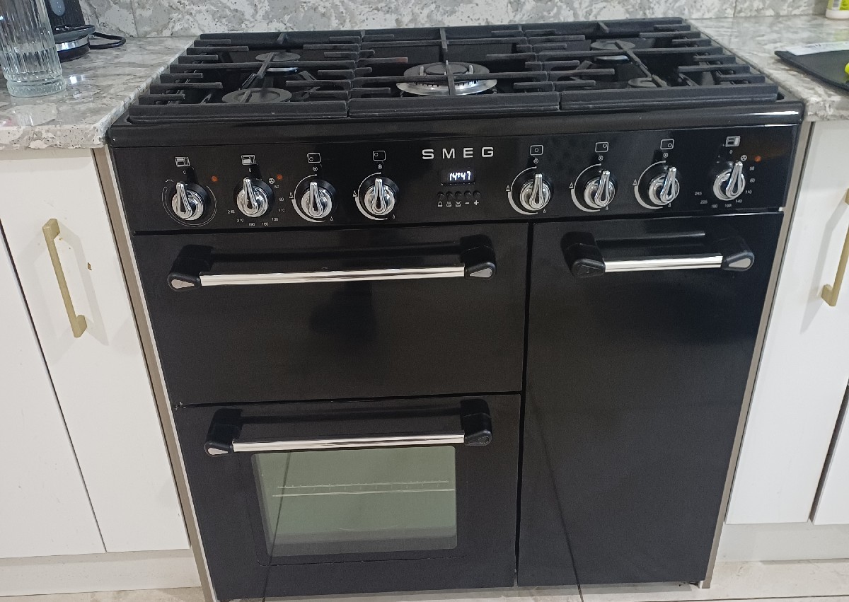 Range Cooker 2 Door & Grill ( Including Hob) (2/2)