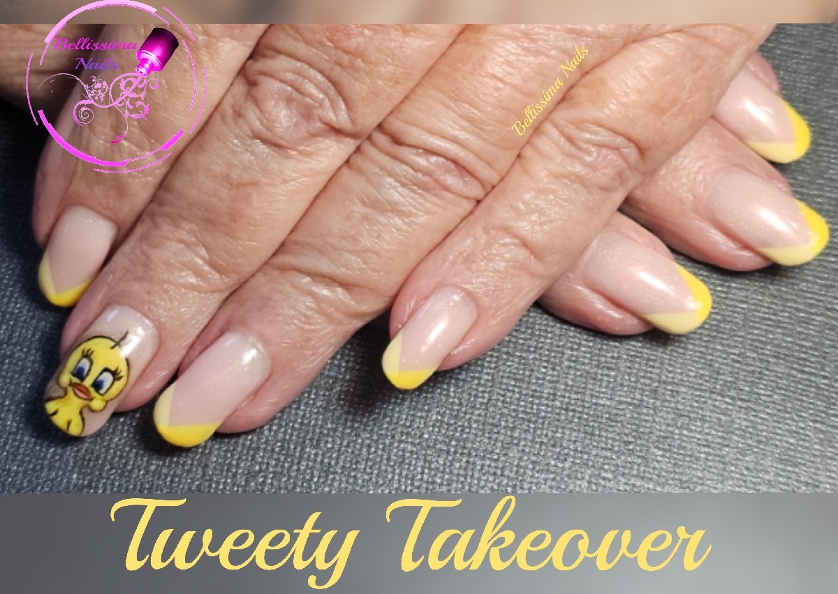 Gold Tier - Character/Detailed Freehand per nail