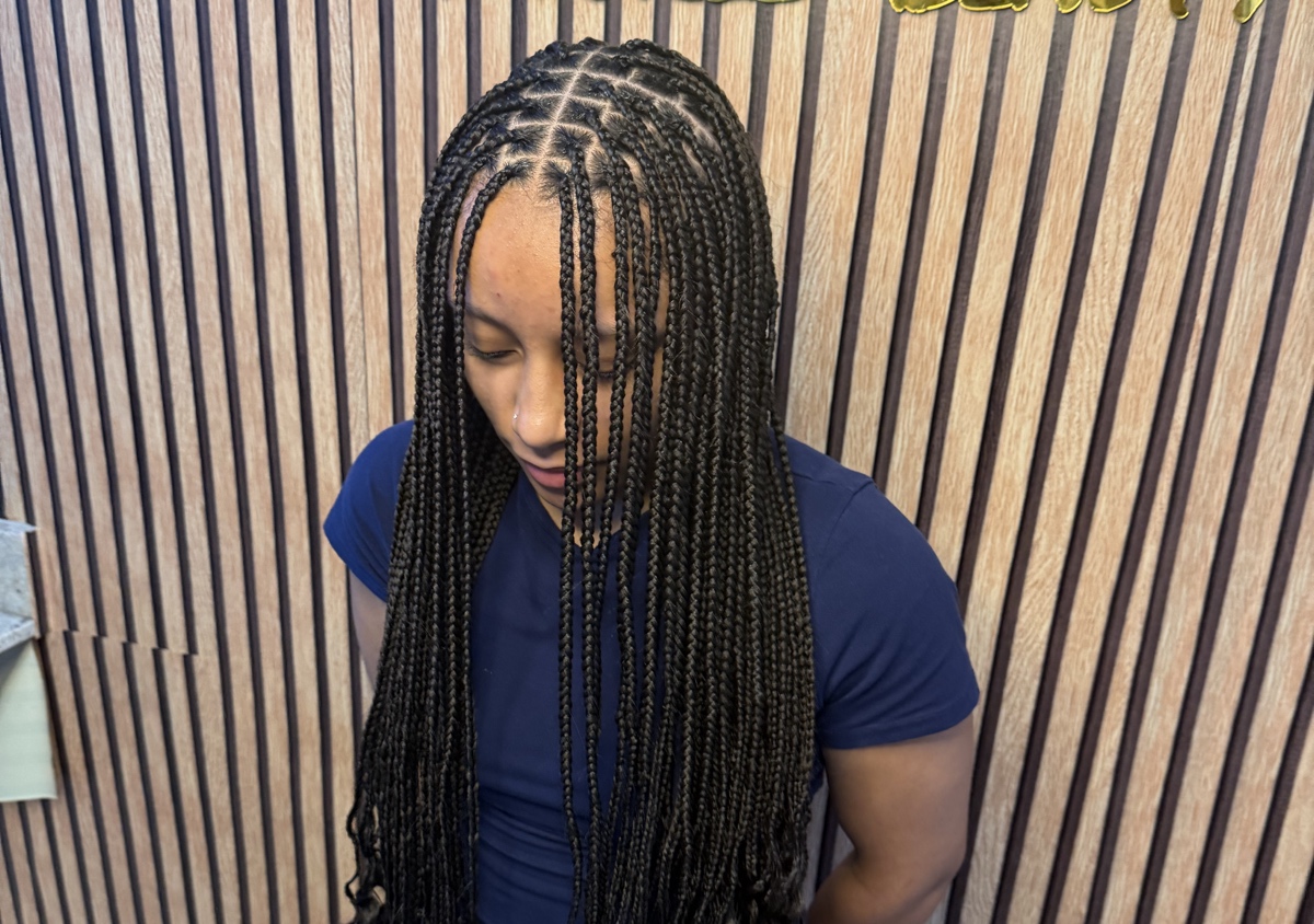 Small knotless braids(default: waist length)