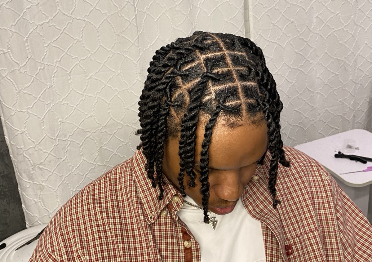 Mens two strands(invisible locs)