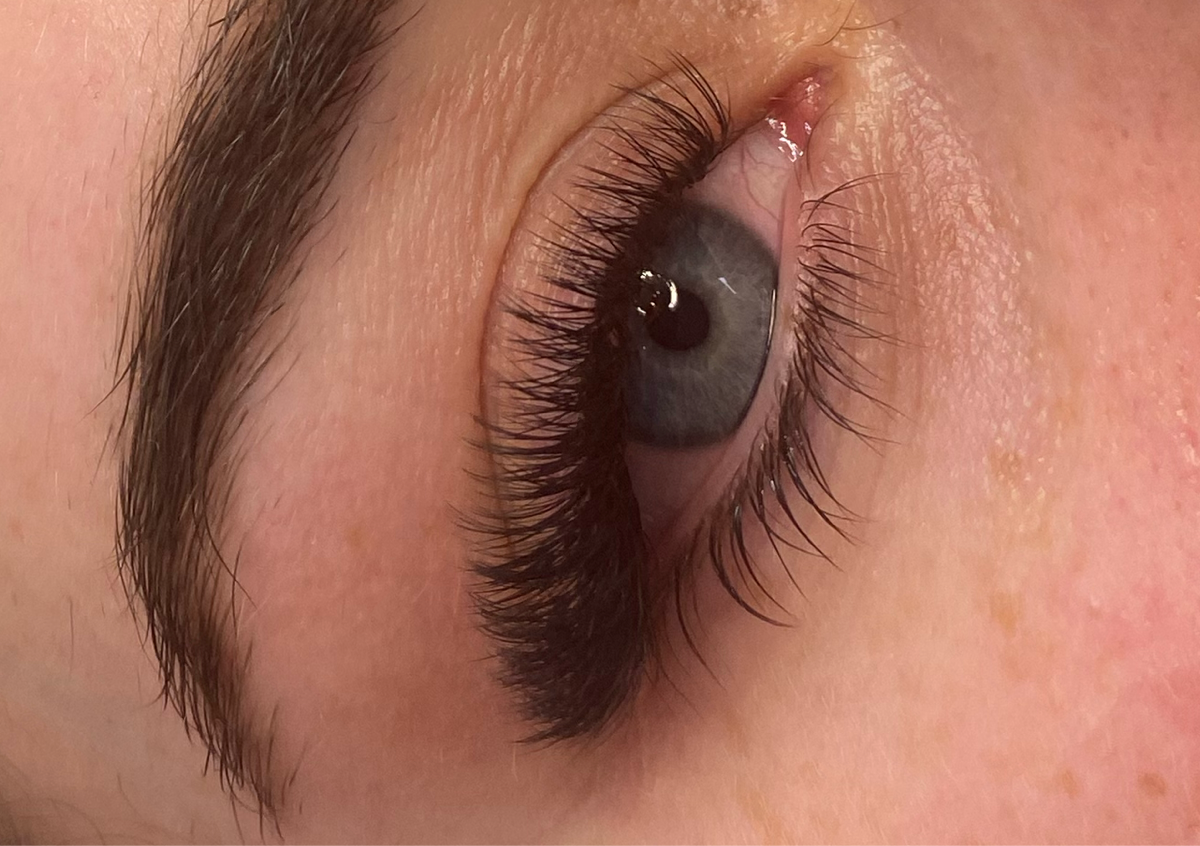 Hybrid lash Extensions