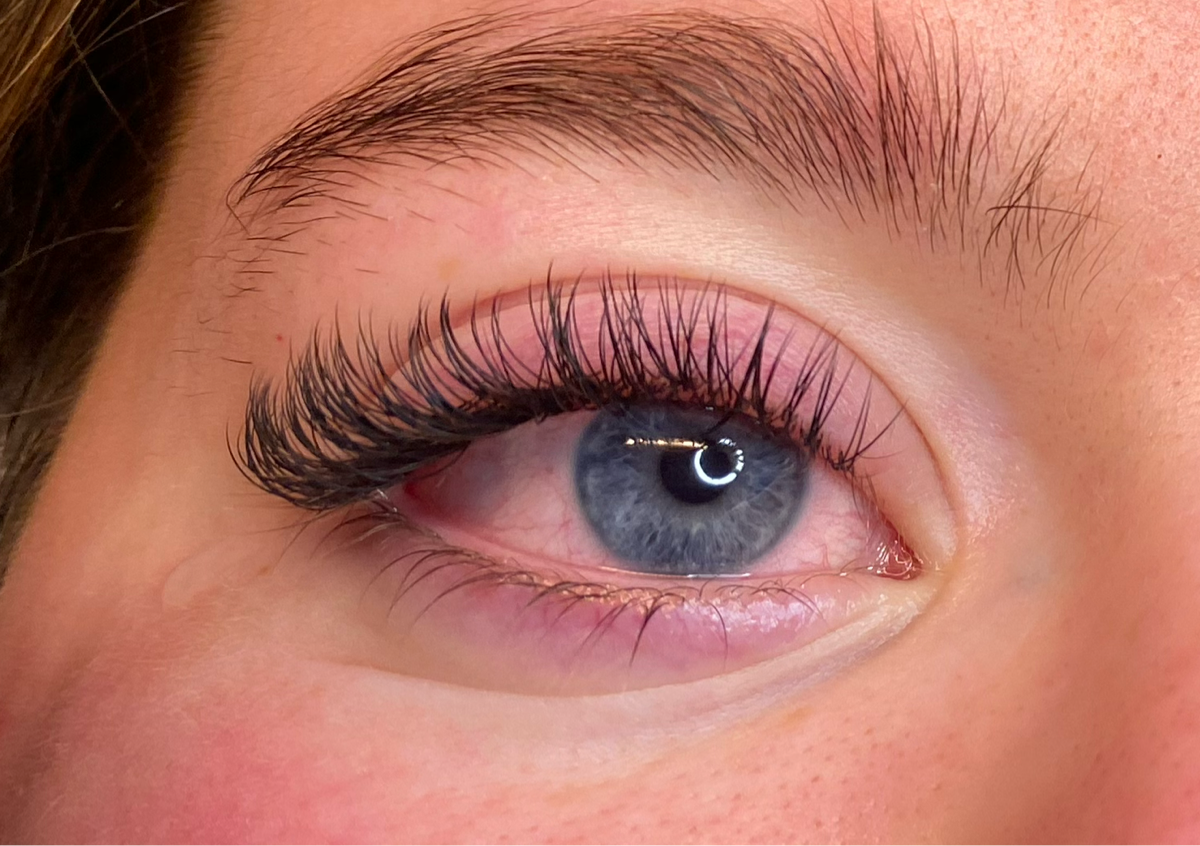 Classic lash Extensions