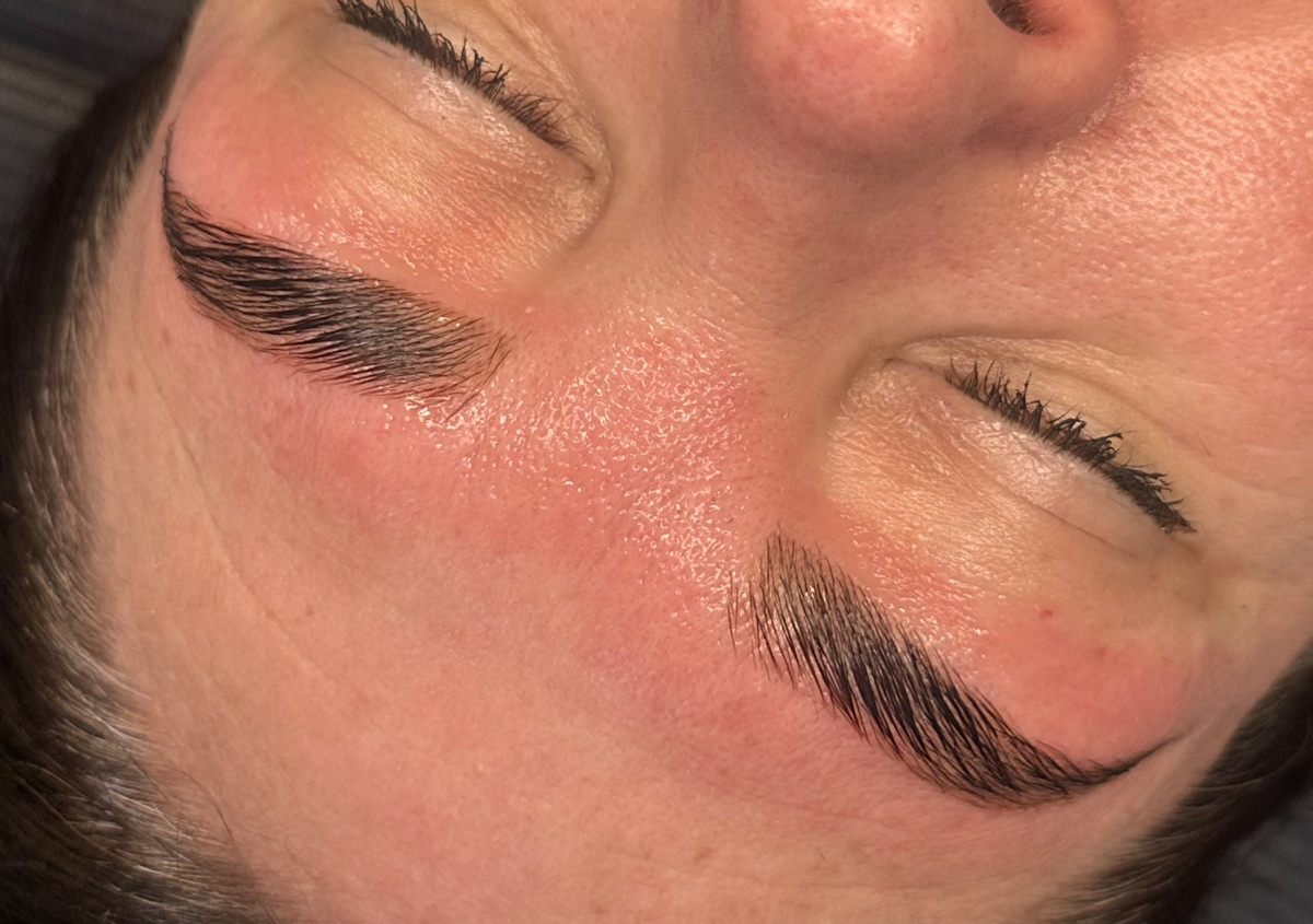 Brow Lamination & Tint