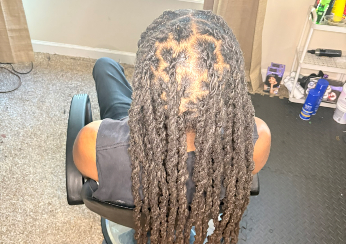Medium Loc Retwist 