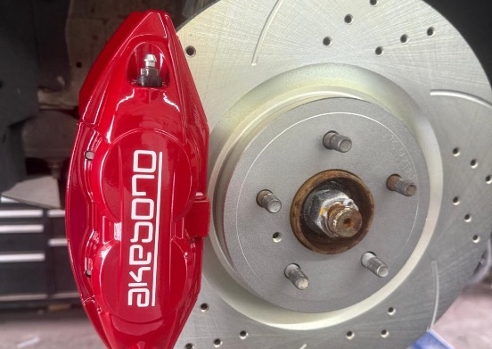 Calipers spray paint