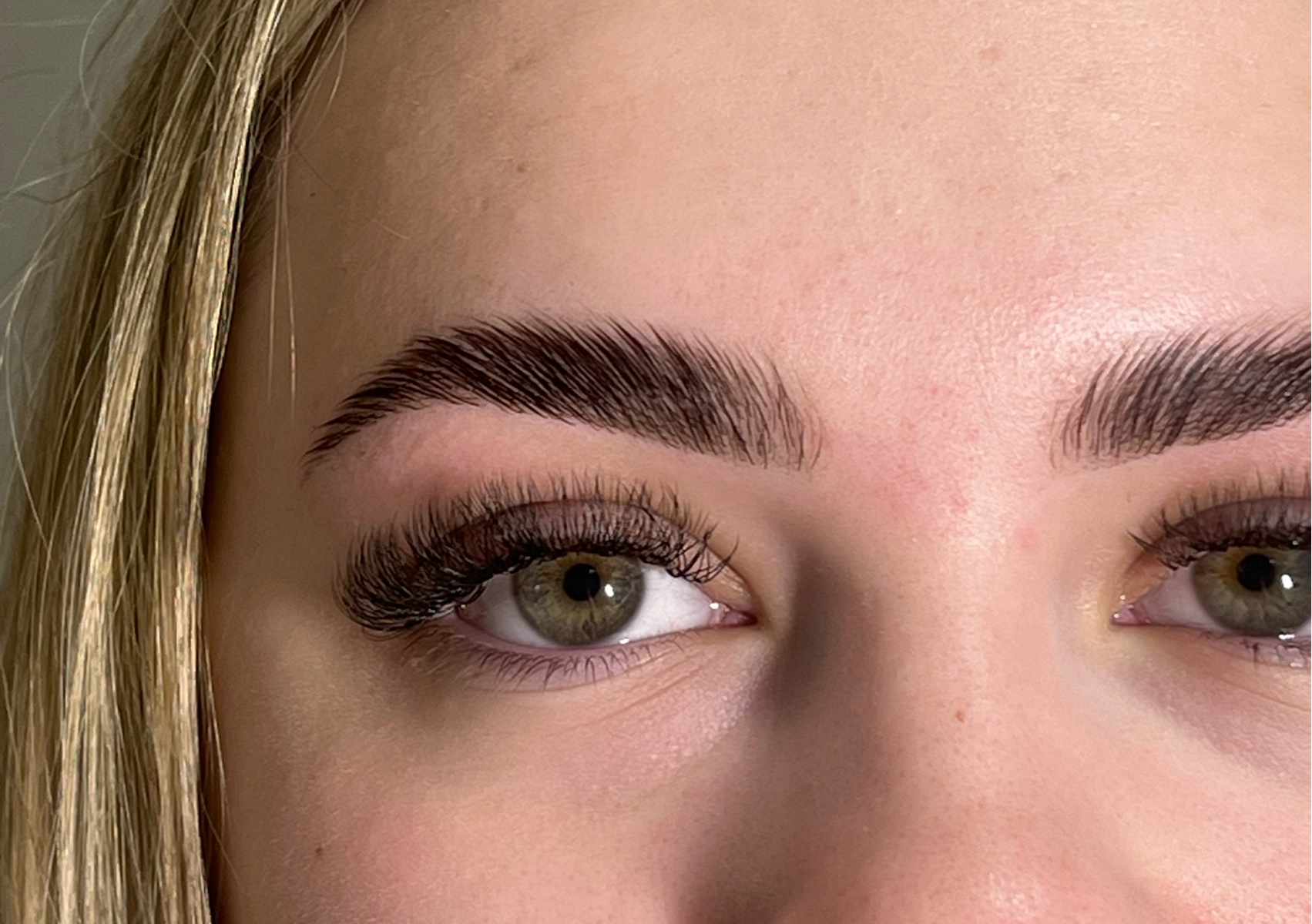 Treatment bundle -nails ,brows, lashes 