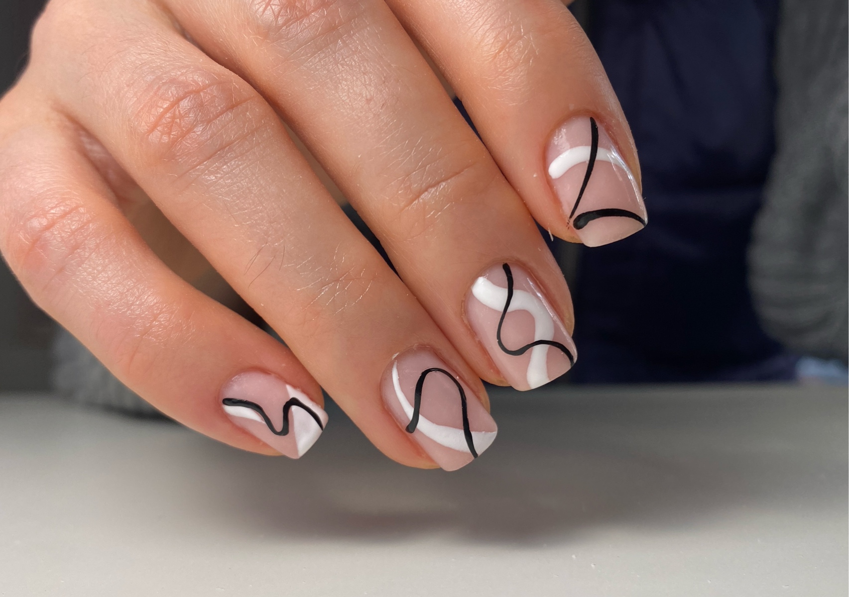 Nail Art - 4 nails each hand