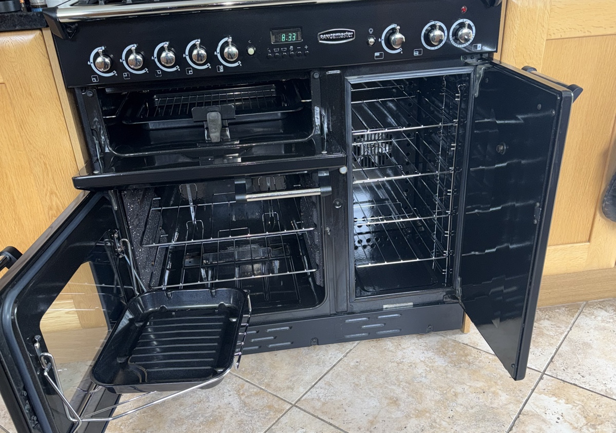 Range Oven (3 Doors)