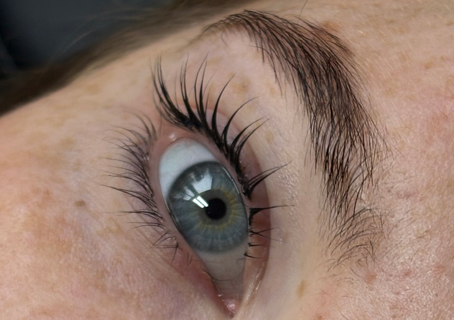 Lash lift and tint