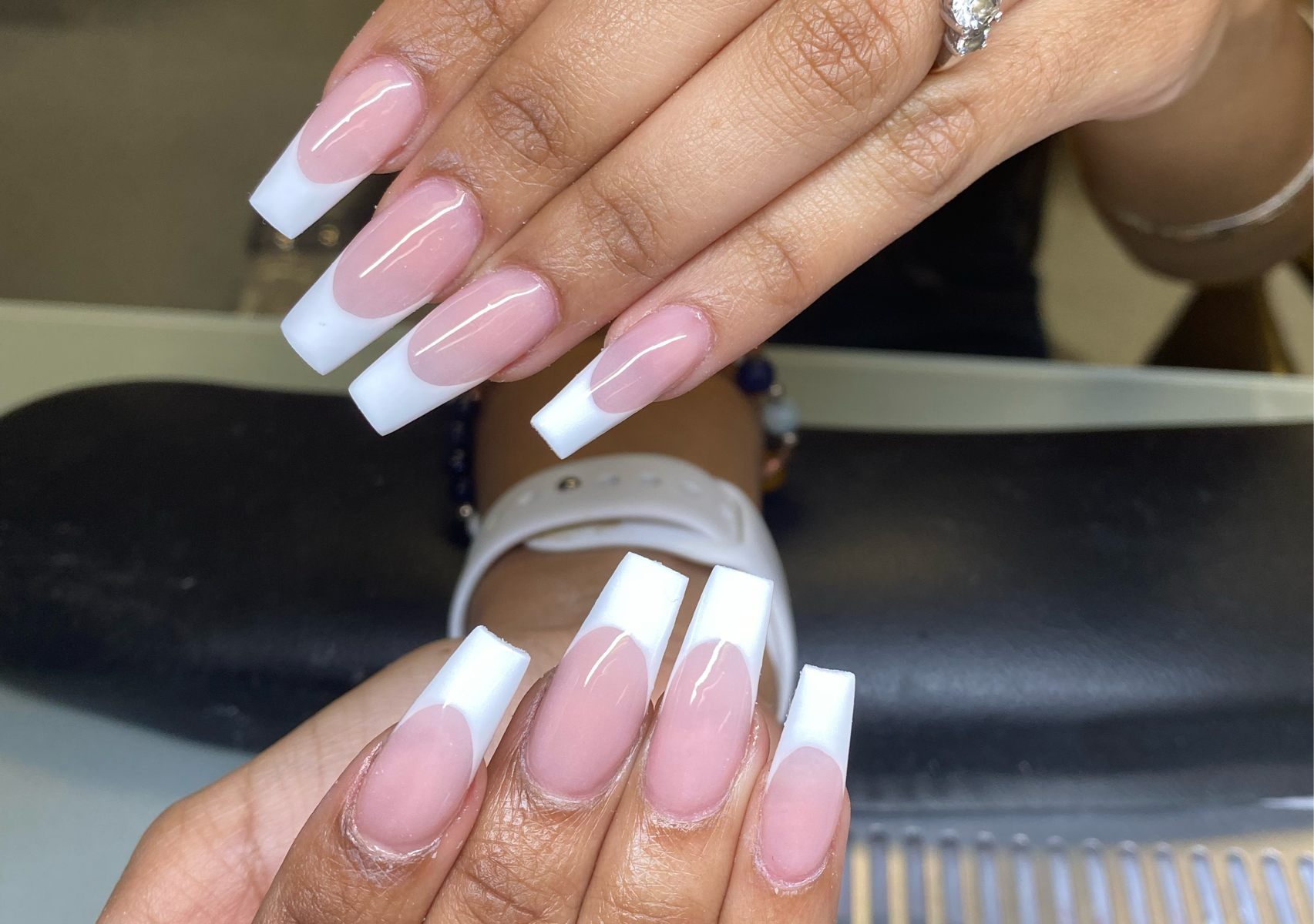 French Tip/ V-French