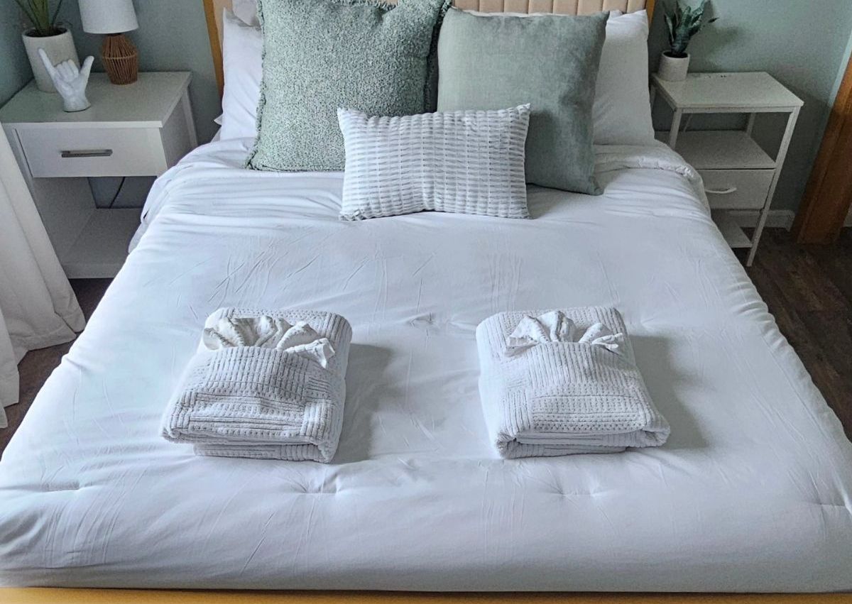 STR turnover 2000 - 2400 SQ FT