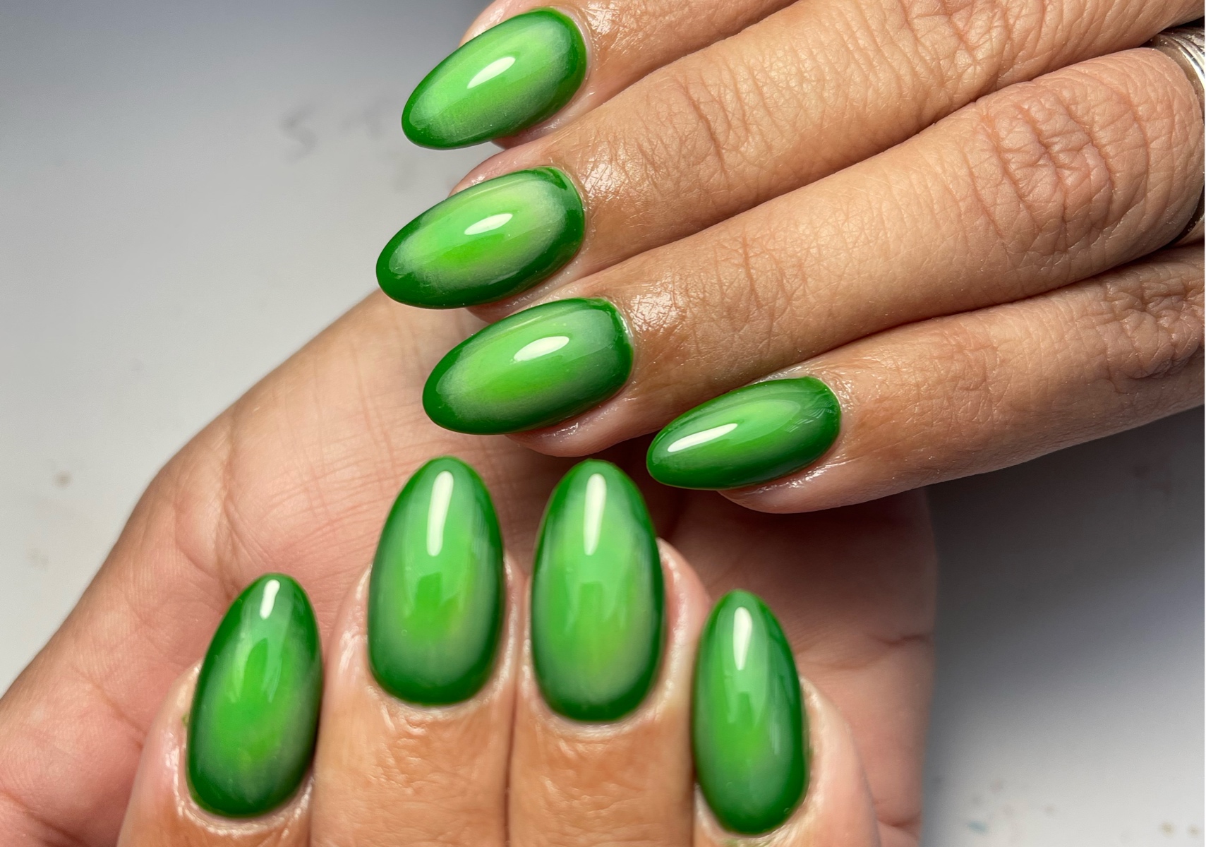 Medium: almond, round, medium